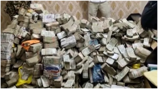 ED officials seized around Rs 20 crore from the house of Jharkhand minister s personal secretary ED officials seized around Rs 20 crore from the house of Jharkhand minister s personal secretary
