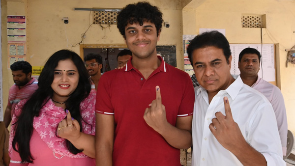 KCR grand son young voter Himanshu voted for the first time spoke very well with maturity