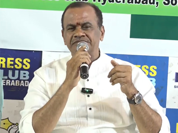 25 brs mlas to join congress party on june 5th minister komatireddy venkat reddy