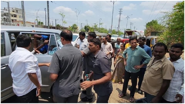 KTR assisted a road accident victim using the escort car from his convoy