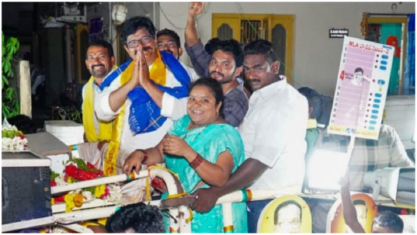 Hyderabadi kumari aunty campaign for tdp candidate venigandla ramu in Gudivada constituency