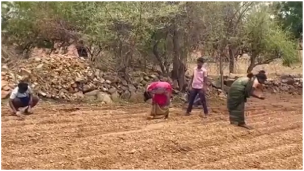 Villagers of Kurnool and Anantapur throng into find diamonds and other precious stones Villagers of Kurnool and Anantapur throng into find diamonds and other precious stones