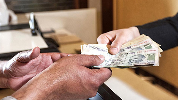 Revanth govt good news one lakh cash and one tula gold in to beneficiary accounts