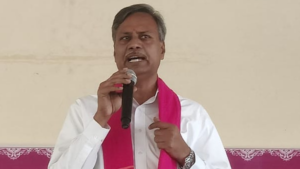 High Court issued notices to BRS MLAs Mallareddy and Palla Rajeswara Reddy