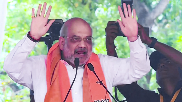 police case filed on union minister amit shah in hyderabad