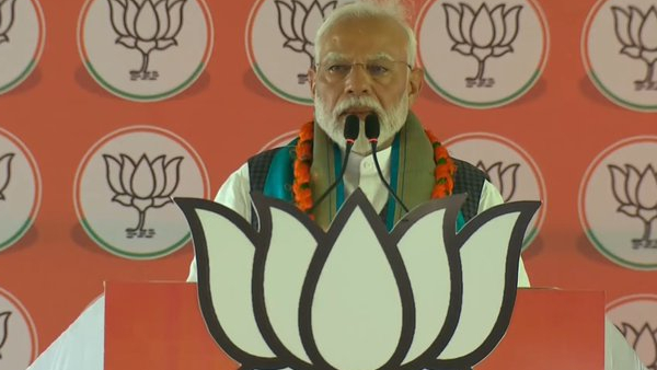 PM modi election campaign in narayanpet for supporting bjp mp candidate DK Aruna