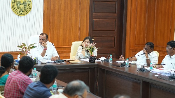 Minister Komatireddy venkat reddy Conduct Review of Road Safety Measures on Hyderabad-vijayawada highway