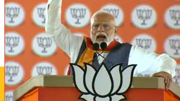 PM Modi fires at Congress and brs in lb stadium bjp public meeting PM Modi fires at Congress and brs in lb stadium bjp public meeting