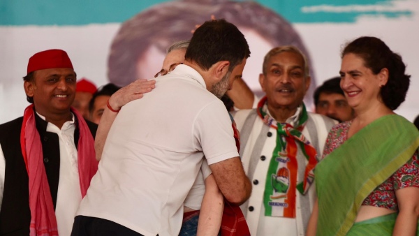 Sonia Gandhi introduced rahul gandhi to rae bareli voters asked to support like her earlier Sonia Gandhi introduced rahul gandhi to rae bareli voters asked to support like her earlier