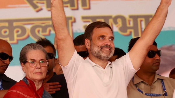 Sonia Gandhi introduced rahul gandhi to rae bareli voters asked to support like her earlier Sonia Gandhi introduced rahul gandhi to rae bareli voters asked to support like her earlier