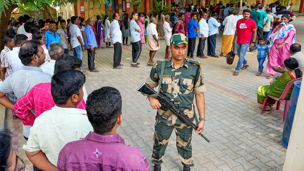 Central forces caught and crushed those who came to the polling stations to cast stolen votes Central forces caught and crushed those who came to the polling stations to cast stolen votes