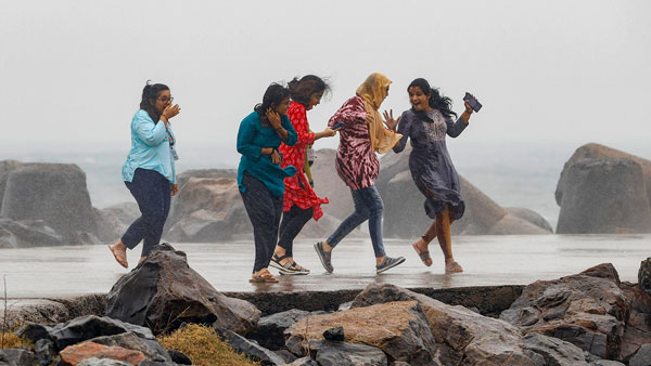 andhra pradesh weather update tomorrow light and heavy rains