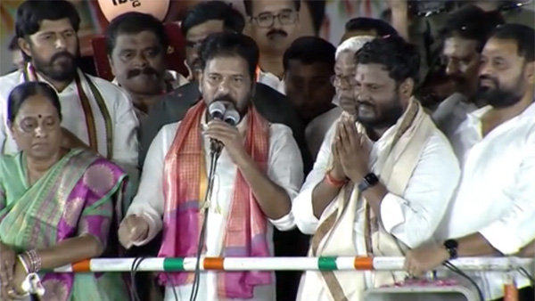 Revanth reddy election campaign in siddipet for congress mp candidate Neelam Madhu