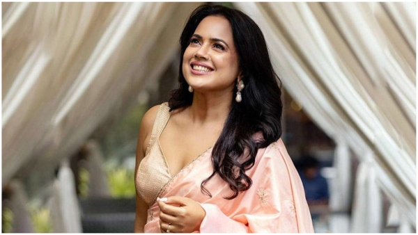 sameera reddy lost their career in tollywood because of junior ntr