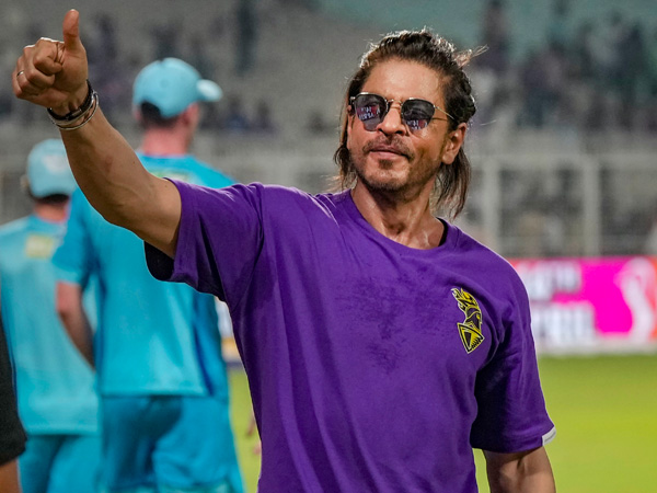 Actor Shah Rukh Khan admitted to hospital in Ahmedabad