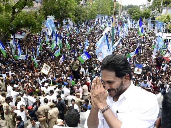 CM Jagan Success in gaining credibility fixed opposition parties in Defence