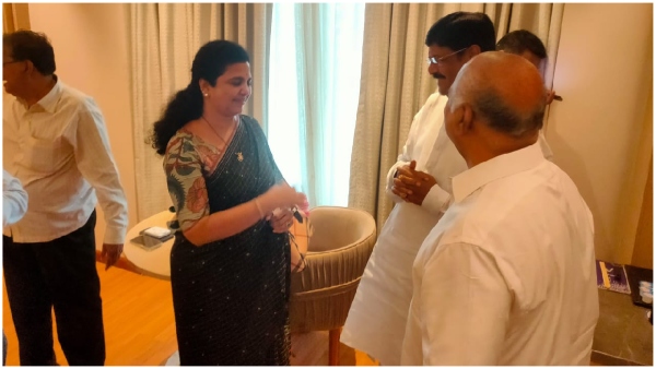 Iam not switching party YSRCP leader Butta renuka clarifies over her meeting with minister Anam
