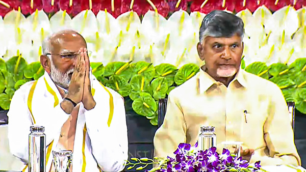 Modi s Subtle Signals to Chandrababu Through Pawan Kalyan s Praise at NDA Meet