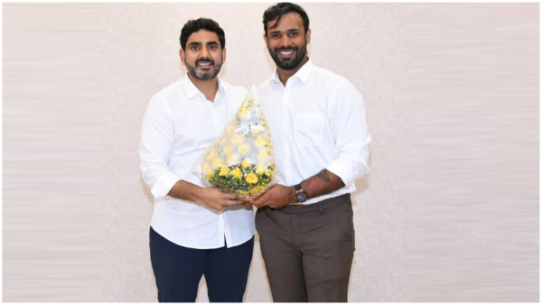 cricketer hanuma vihari returns to Andhra meet minister Lokesh explain insults in ysrcp regime
