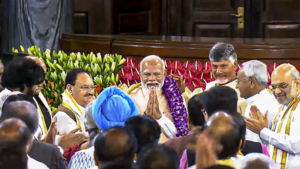 Pawan Kalyan is a tsunami PM Modi praised Janasena chief before Chandrababu and NDA MPs