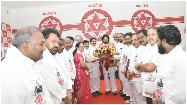 pawan kalyan elected as janasena legislative party leader Chandrababu to elect as nda leader today