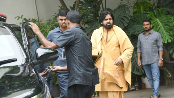 Andhra Pradesh Deputy CM and Jana Sena chief Konidela Pawan Kalyan visited Kondagattu Ajanna Andhra Pradesh Deputy CM and Jana Sena chief Konidela Pawan Kalyan visited Kondagattu Ajanna