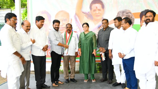Big shock for BRS Chevalle MLA Kale Yadaiah joins in Congress in presence of CM Revanth Reddy Big shock for BRS Chevalle MLA Kale Yadaiah joins in Congress in presence of CM Revanth Reddy