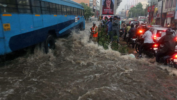 Normal to heavy rain today in telangana districts Weather department
