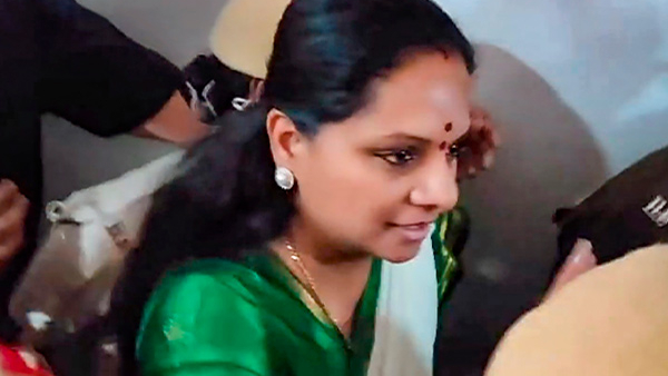 KTR met Kavitha in Tihar Jail What did they talk about
