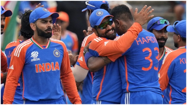 T20 World Cup 2024 Rohit Sharma Kisses Hardik Pandya