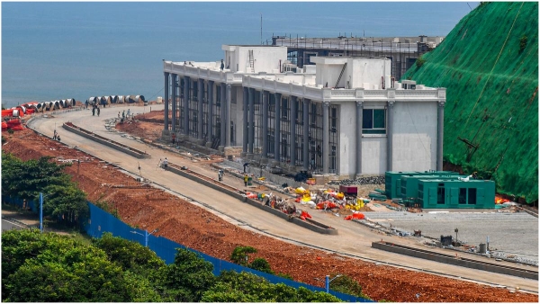 Ganta Srinivasa rao visit Rsuhikonda Buidling along with party leaders Key decision Ganta Srinivasa rao visit Rsuhikonda Buidling along with party leaders Key decision