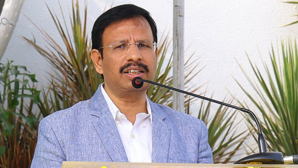 TGSRTC MD Sajjanar said that the video which is going viral on social media is fake