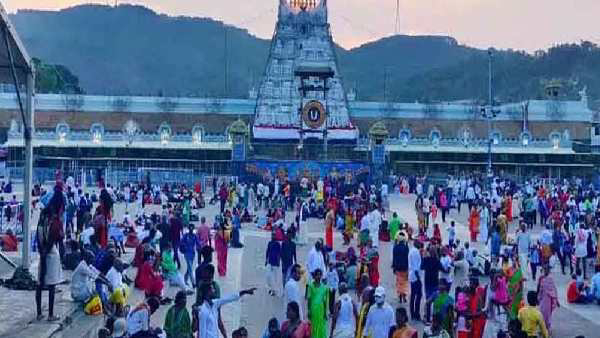 The crowd of devotees in Tirumala has increased massively and the crowd of devotees continues
