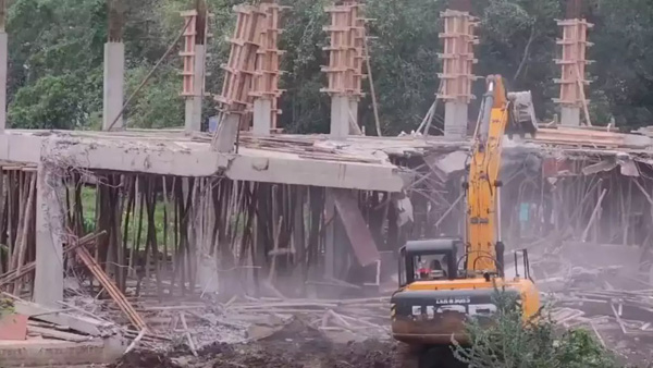 What TDP says on an under construction YSRCP s office demolition in Tadepalli