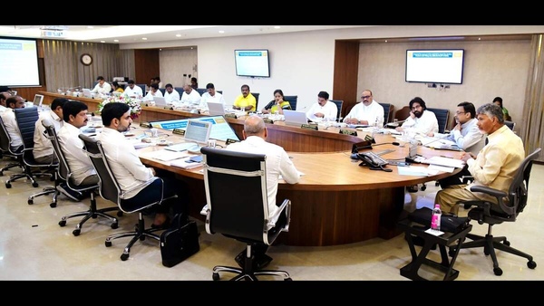 Emergency cabinet meeting chaired by Chandrababu on July 25 Emergency cabinet meeting chaired by Chandrababu on July 25