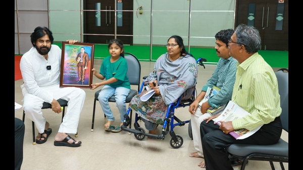 Sugali Preethi s mother Parvati meets deputy cm pawan kalyan on her daughter murder case