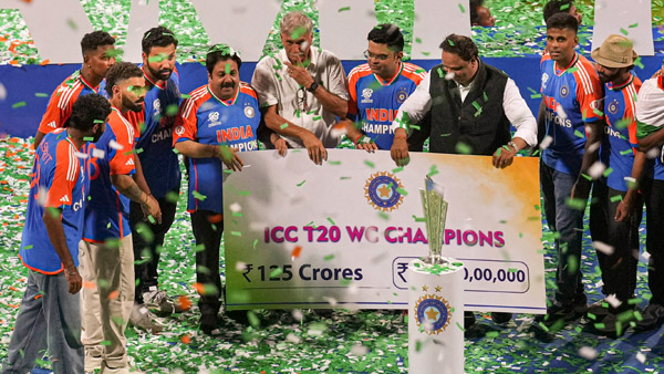 Who gets how much in team india in bcci s rs 125 cr cash prize for t20 world cup victory