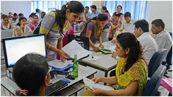 AP Govt takes key decision over engineering fee delares rs 43k as minimu fee