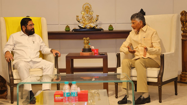 AP CM Chandrababu Naidu met Maharashtra CM Eknath Shinde