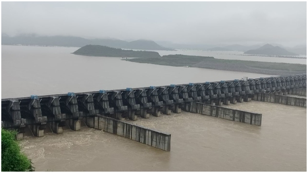 ap government alerts officials on heavy rains and Godavari flooding amid imd forecast