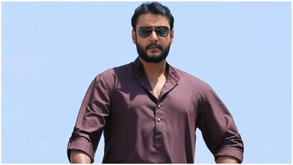 His wife Vijayalakshmi met Hero Darshan in Bengaluru Central Jail