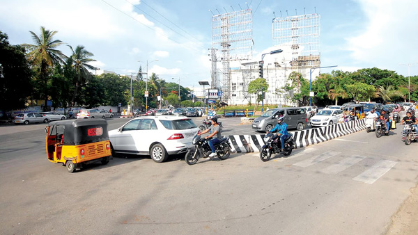 It is expected to construct flyovers and underpasses around Hyderabad KBR Park