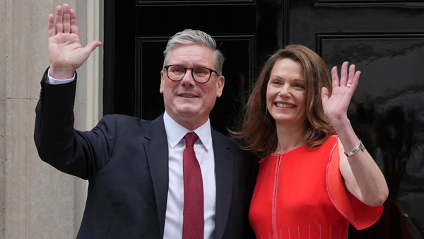 KTR son Himanshu Rao congratulates to UK s next PM Keir Starmer and shared a Photo with him