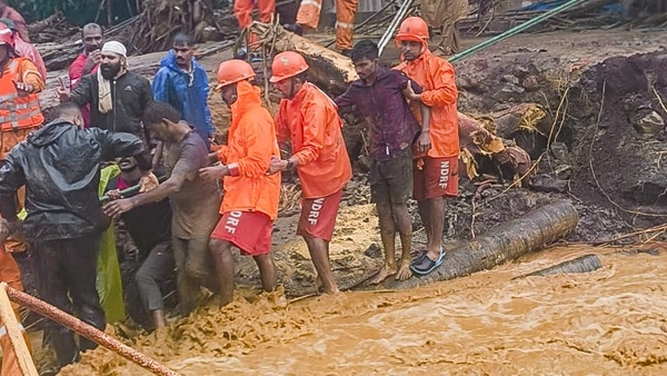 Kerala landslineds death toll rises to 42