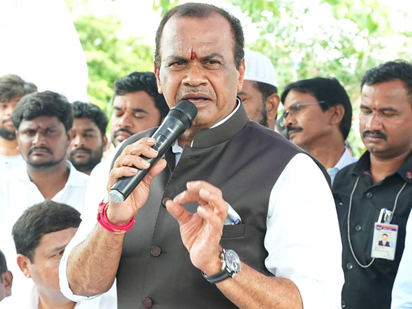 Komati Reddy Venkat Reddy said that 200 cottages will be constructed at Chervugattu Temple Komati Reddy Venkat Reddy said that 200 cottages will be constructed at Chervugattu Temple