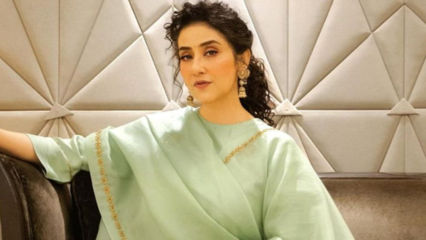 heroine Manisha Koirala divorce within six months