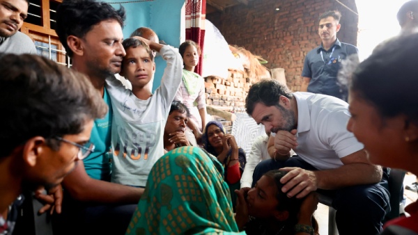 Rahul Gandhi met the victims of the Hathras stampede Rahul Gandhi met the victims of the Hathras stampede