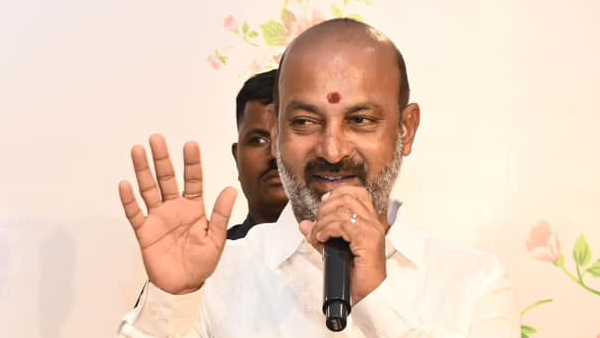 Bandi Sanjay counter to Congress and BRS on Union Budget 2024 allocations issue Bandi Sanjay counter to Congress and BRS on Union Budget 2024 allocations issue