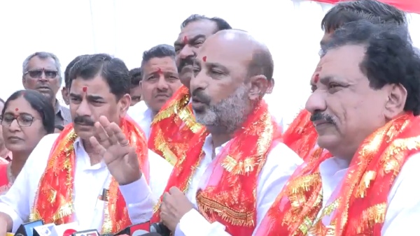 Bani Sanjay key announcement over Bahgyalakshmi Temple Targets MIM