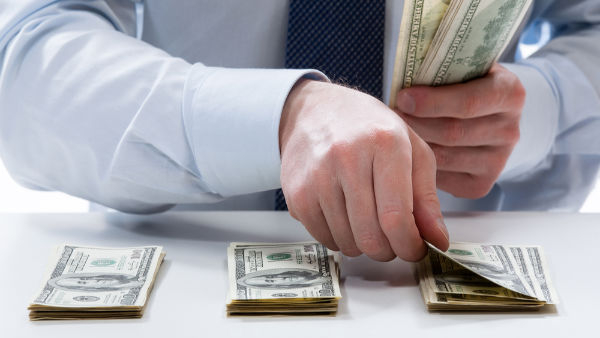 Vastu tips money does not last at home may be these are the reasons